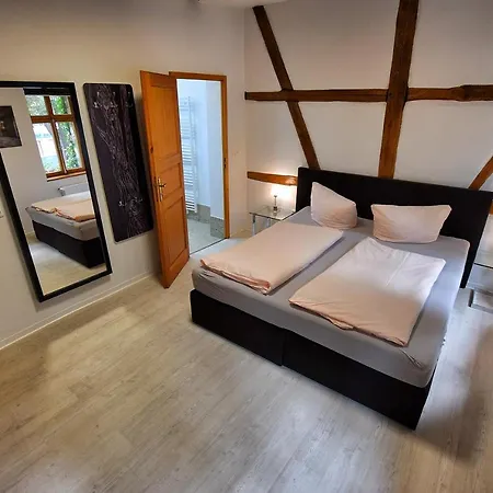 Szálloda Zum Alten Krug Naumburg