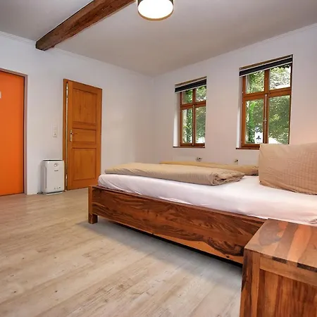 Zum Alten Krug Hotel 3*